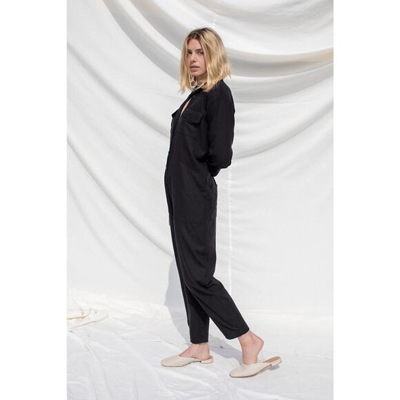 OZMA Black 100% Silk Long Sleeve Painters Button Front Jumpsuit Size Small - Picture 1 of 10